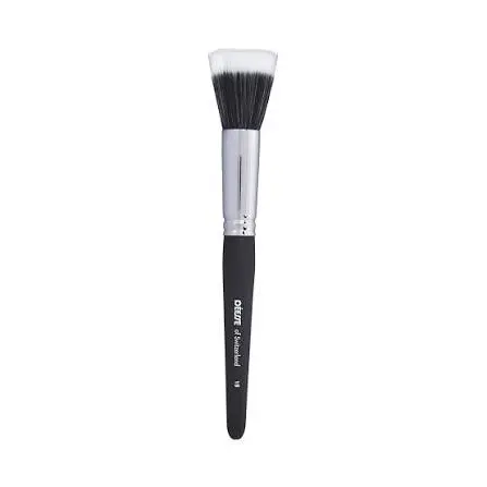 Déesse of Switzerland Stippling Powder Brush
