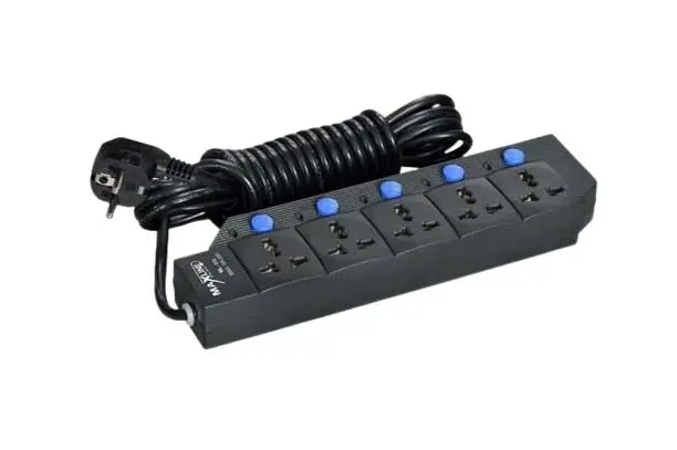 Maxline 5 Port Multiplug Extension Socket (ML-102)